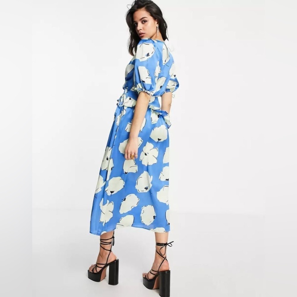 Topshop Crinkle Texture Wrap Front Midi Dress Blue Floral NWT - Picture 2 of 16